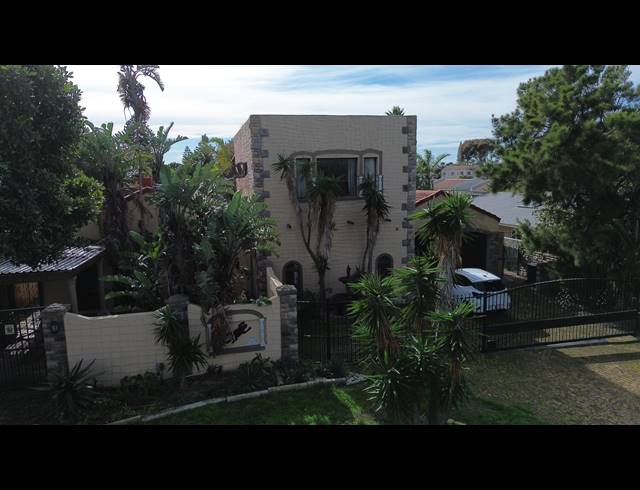 1,004M² VACANT LAND FOR SALE IN TABLE VIEW